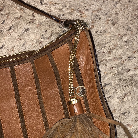 Leather Michael Kors Vintage Saddlebag fringe tassel Purse - Picture 4 of 12